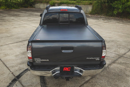 Rough Country | Hard Roll Up Bed Cover | 5' Bed | Toyota Tacoma 2WD/4WD (2005-2015) | 50415500
