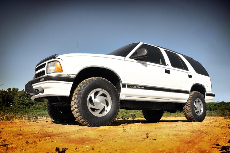 2.5 Inch Lift Kit | Chevy/GMC Blazer/S15 Jimmy/Sonoma 4WD | 24230
