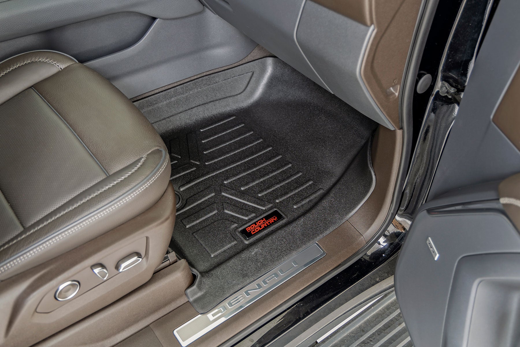 Floor Mats | FR & RR | FR/RR Bucket | Chevy/GMC Tahoe/Yukon 2WD/4WD (21-25) | M-21712