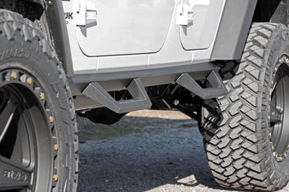 Contoured Drop Steps | 4 Door | Jeep Wrangler Unlimited 2WD/4WD (2007-2018) | 90765B