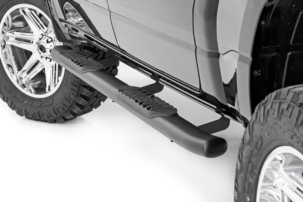 Oval Nerf Step | Crew Cab | Black | Ram 1500 (19-25)/1500 TRX (21-24)  | 21004
