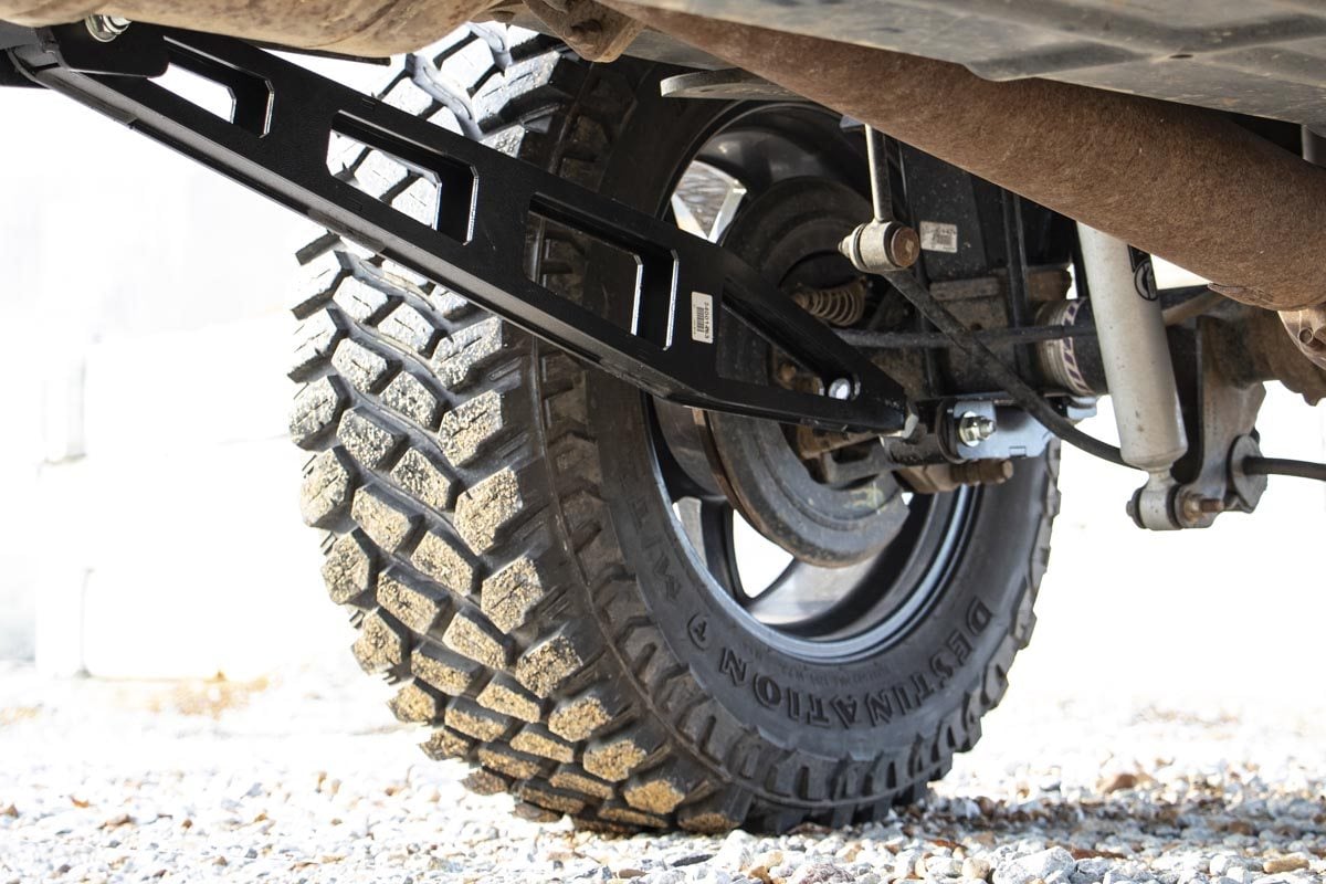 Traction Bar Kit | Inverted U-bolts | 0-6 Inch | Ford F-250 Super Duty (08-16) | 51003