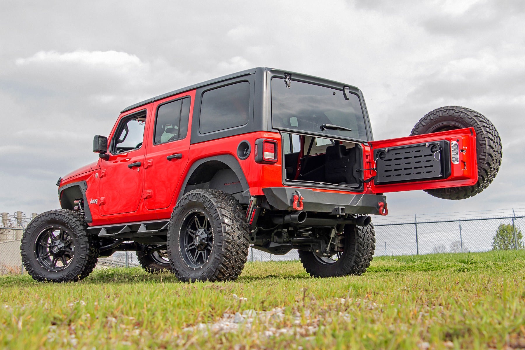 Tailgate Table | Jeep Wrangler JL (21-24)/Wrangler Unlimited (18-25)  | 10625