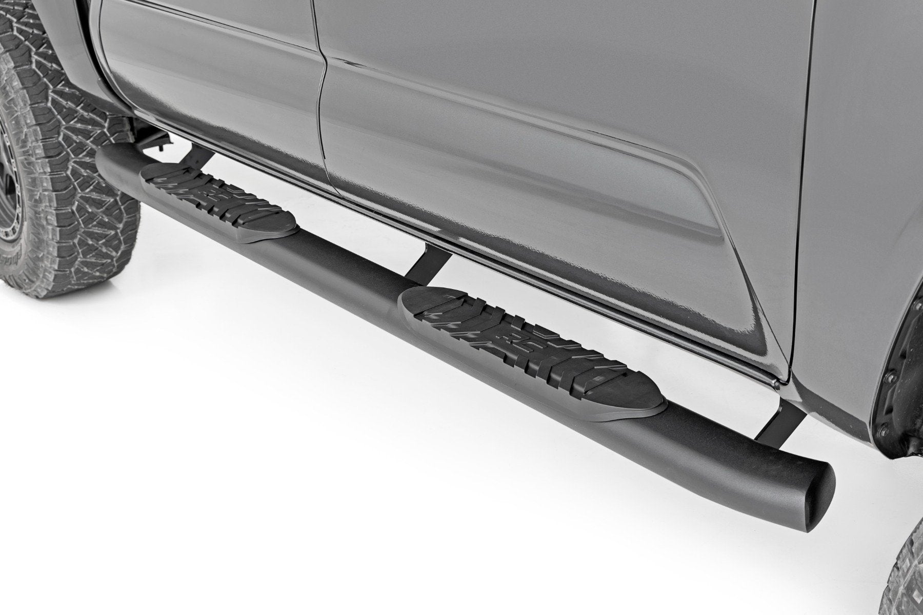 Oval Nerf Step | Double Cab | Black | Toyota Tacoma 2WD/4WD (2005-2023) | 21008
