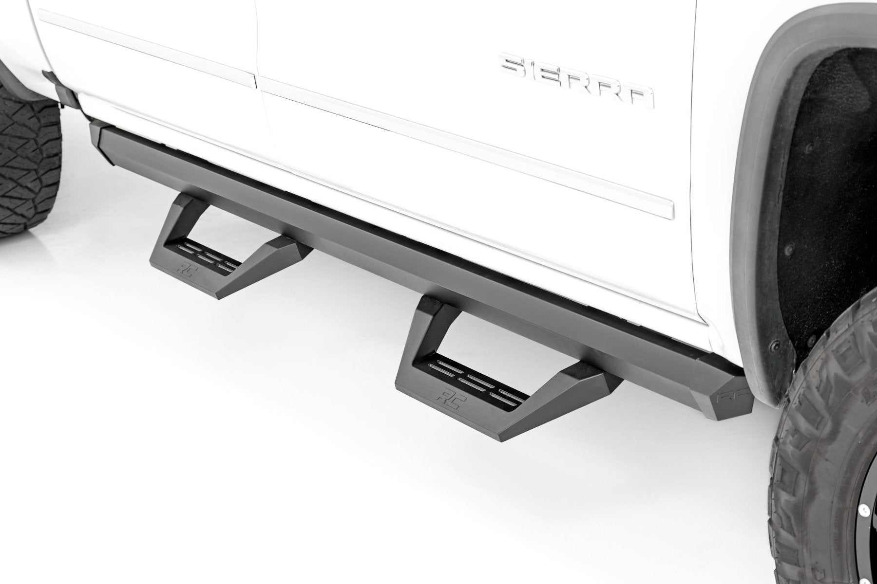 SRX2 Adj Aluminum Step | Crew Cab | Chevy/GMC 1500/2500HD/3500HD (07-18 & Classic) | 11009A