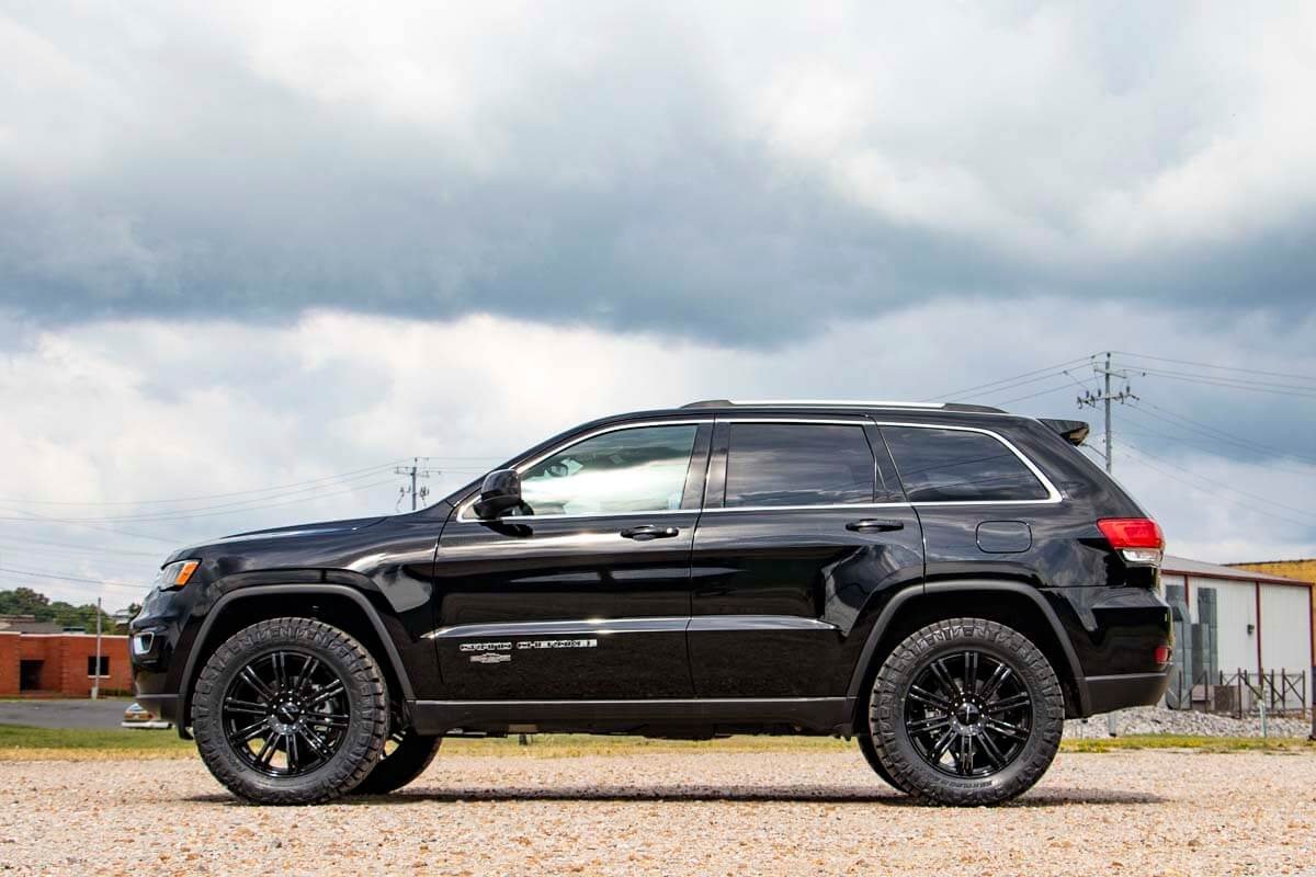 2.5 Inch Lift Kit | N3 Struts | Jeep Grand Cherokee 4WD (2016-2022) | 91430