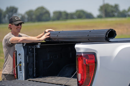 Rough Country | Hard Roll Up Bed Cover | 6'9" Bed | Chevy/GMC  Silverado/Sierra 2500HD/3500HD (20-26) | 50120651