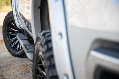 Oval Nerf Step | Crew Cab | Chevy/GMC 1500/2500HD/3500HD (19-25 & Classic) | 21002