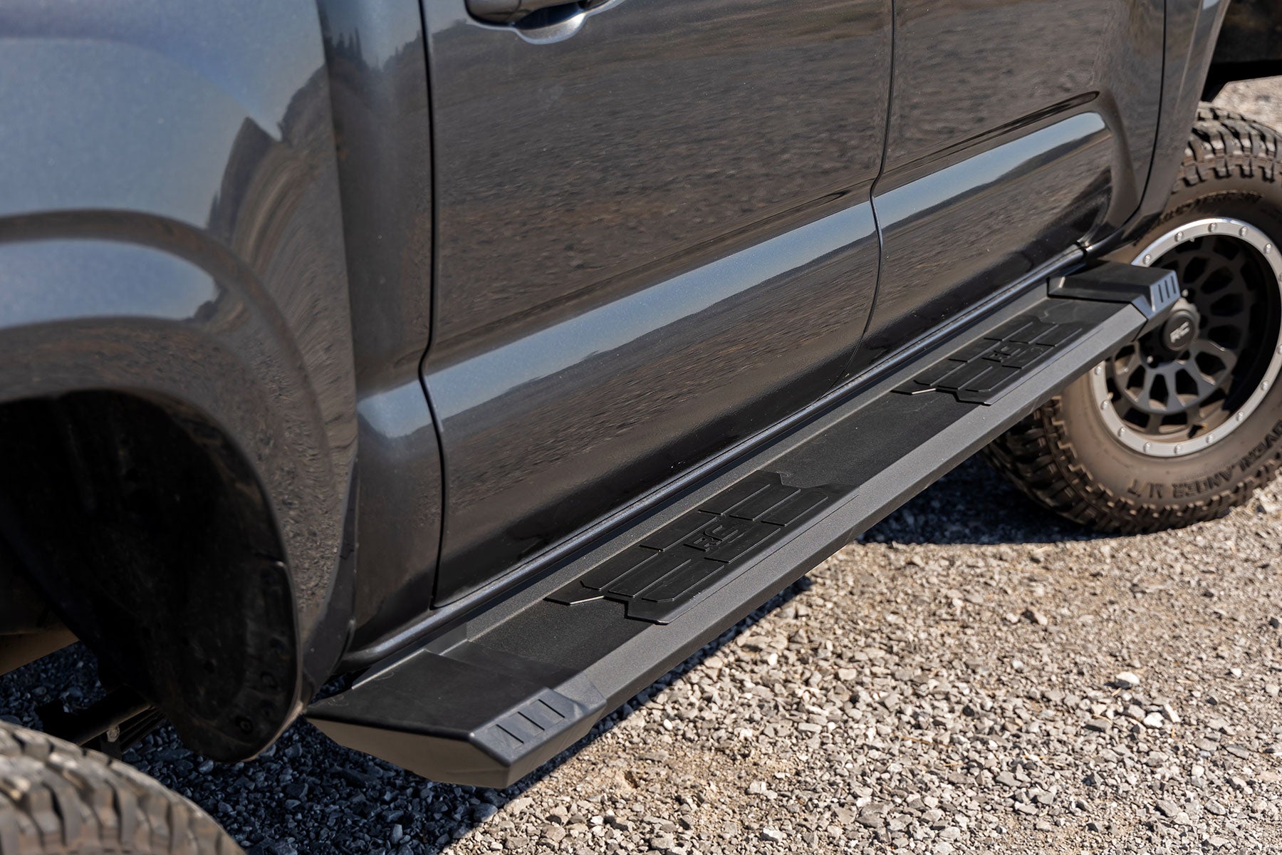 HD2 Aluminum Running Boards | Double Cab | Toyota Tacoma 2WD/4WD (2005-2023) | SRB051785A